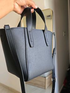 Chic Black Handbag