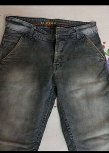 Beautiful Like New Mens Jeans