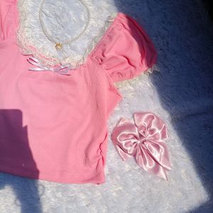 Chic Conquette Lace Top