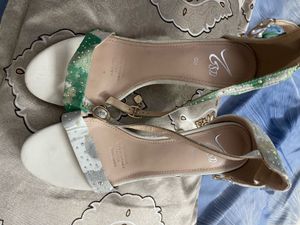 Gorgeous Floral Heels - Size 6