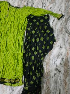 Green &amp; Black Salwar Suit