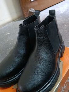 Black Leather Chelsea Boots