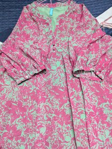 Pink Floral Printed Top💗💚💗