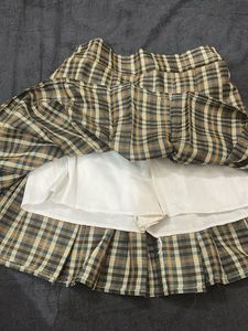 y2k pleated skirt