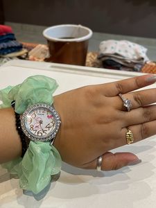 Scrunchies Watch
