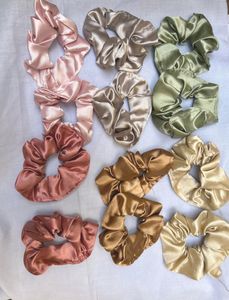 🌱Pastel Colored Satin Scrunchies - Brand New 🍃