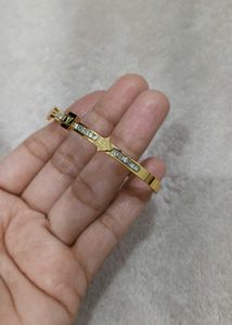 Beautiful M Size Bracelet