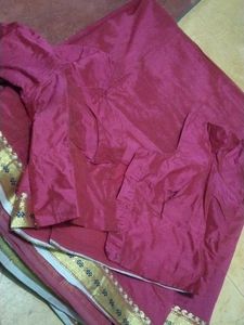 Elegant Ethnic Saree with Blouse