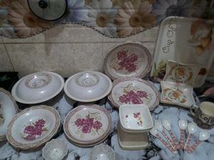 Dinnerware Set