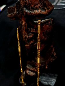 Stunning Imitation Gold Chain for Fashionistas.