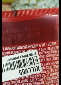 Lakme Blush &amp; Glow Face Wash