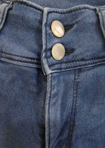 Kraus Jeans Blue Denim Capri Pants