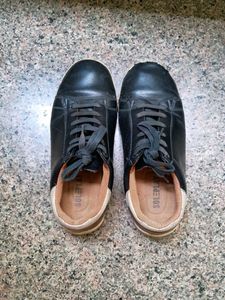 (UK 7) NAVY BLUE SOLEPLAY SHOES