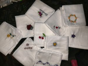 10 Hanky Beautiful Embroidery Read Below