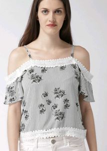 Off-shoulder Top
