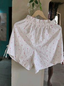 2 Cute Shorts