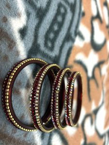 Sparkling Bangle Set