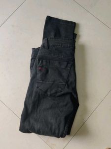 Simple Black Fashionable Jeans
