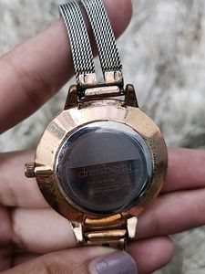 DressBerry Rose Gold Analogue Watch