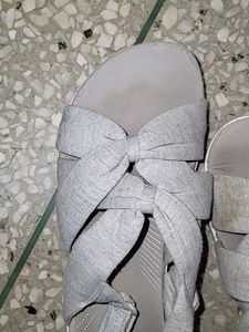 Clarks Cloudsteppers - Stylish Sandals