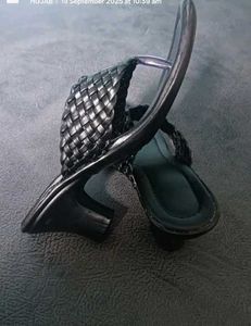 Black Heeled Thong Sandals.Unused.new