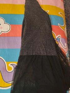 black shirt net top