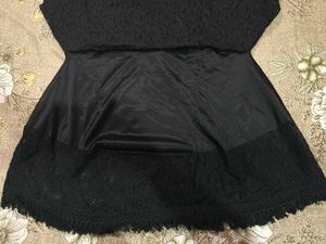 Black Sleeveless Top