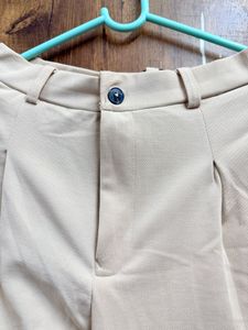 Chic Wide-Leg Beige Trousers 🤍