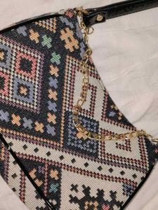 Patterned Shoulder Bag with Chain