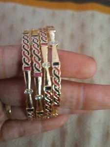 Gold Tone Bangle Set