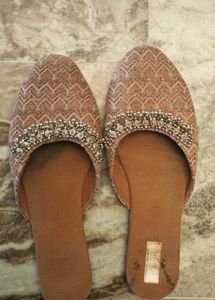 Embellished Ethnic Juttis