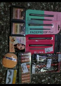 Mixed Makeup Bundle Random 6 Products