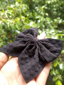 Black Hair Bow