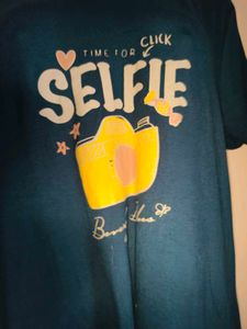 🎁Buy 1, Get 1 Free🎁Cute Graphic Tee Size M/ L