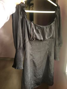 H&amp;m Black Bodycon Back Knot Dress