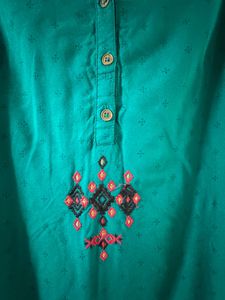 Karigari Green Top