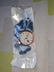 Cute 'WatchStar' Blue Scrunchie Watch