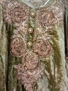 Women Ethnic Partywear Velvet Kurtie