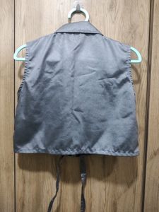 Sleeveless Tie Up Jacket