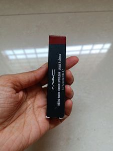 MAC Retro Matte Liquid Lipcolour - Carnivore