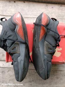 Puma Sneakers
