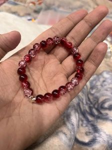 Red crackle Beaded Star Bracelet