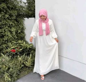 Elegant White Maxi Dress