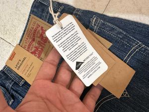 Levi&#39;s Denim Jeans(28 Waist)