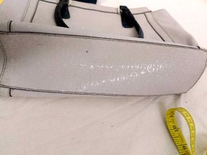 Guess Handbag (Authentic)
