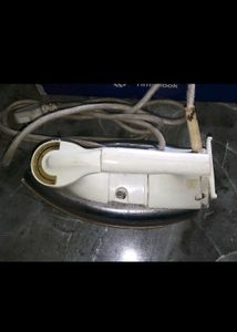 Bajaj DHX-9 1000W Heavy Weight Dry Iron