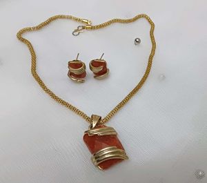 IMPORTED Necklace And Earrings Set!!
