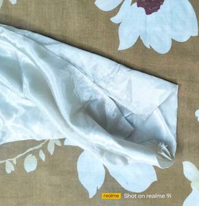 Elegant Floral Embroidered Kurti Set