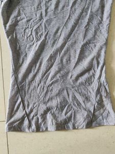 Under Armour 🩶 Grey Active Wear T Shirt