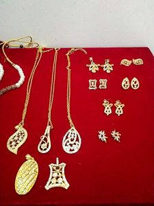 Artificial Gold-Tone Jewelry Set